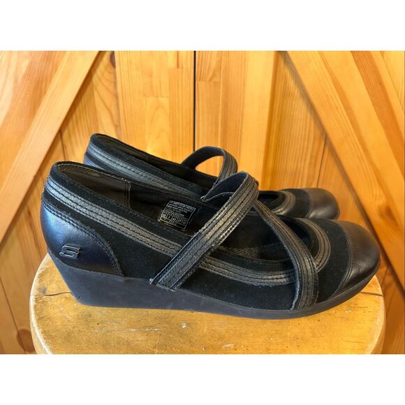 SKECHERS BLACK MARY JANE STYLE  WEDGE HEEL SHOES SIZE 10 - Picture 1 of 9